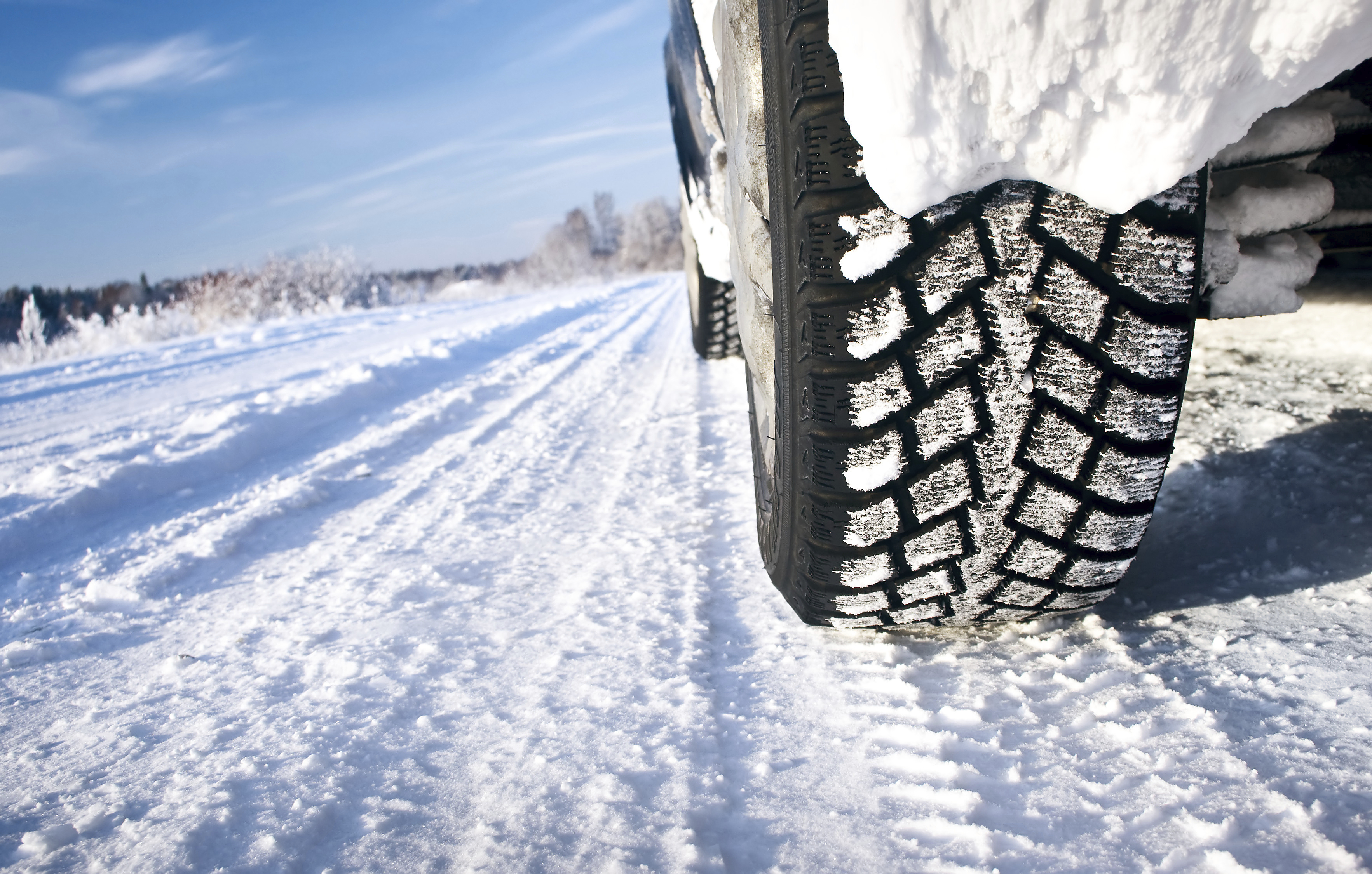 Pneus d'hiver : 8 conseils avant d'acheter vos pneus - Guide Auto